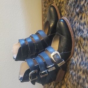 Freebird Scarlett size 8 black